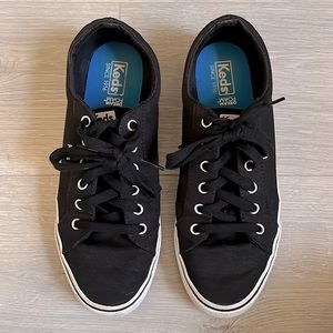 Women’s Shoes - Black and White Lace Up Keds Dream Foam Size 9.